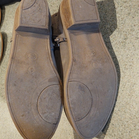 Girls size 3 boots by Wonder Nation - Picture 3 of 4